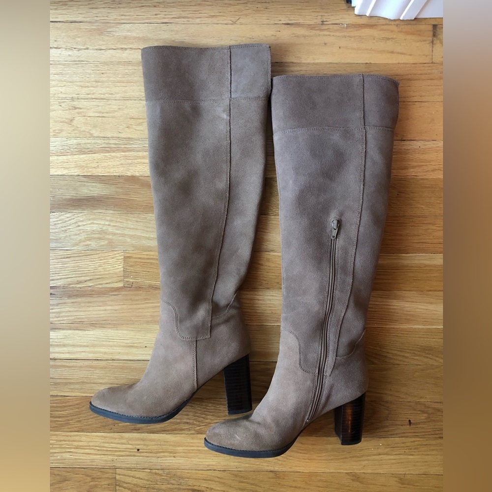 Nine West tan suede boots